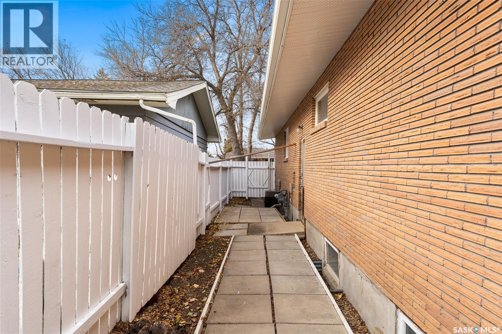 2251 Jubilee Avenue, Regina, Saskatchewan  S4S 3V3 - Photo 28 - SK022333