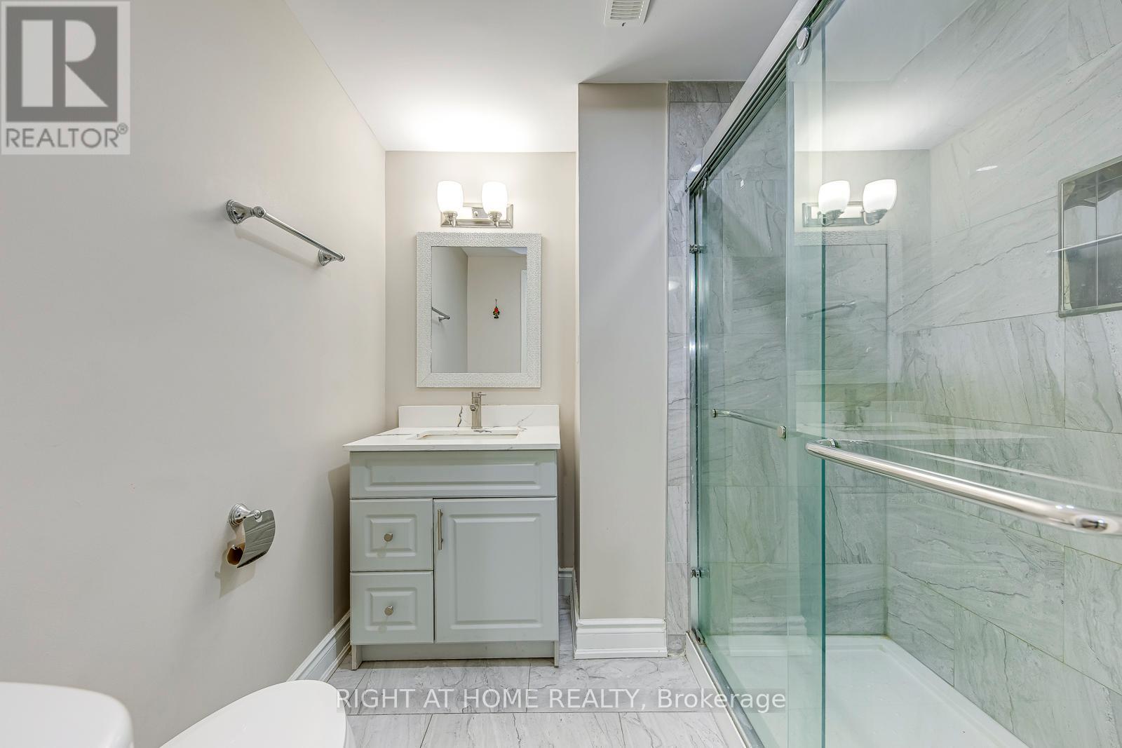 BSMT - 99 MASTERS GREEN CRESCENT, Brampton, Ontario