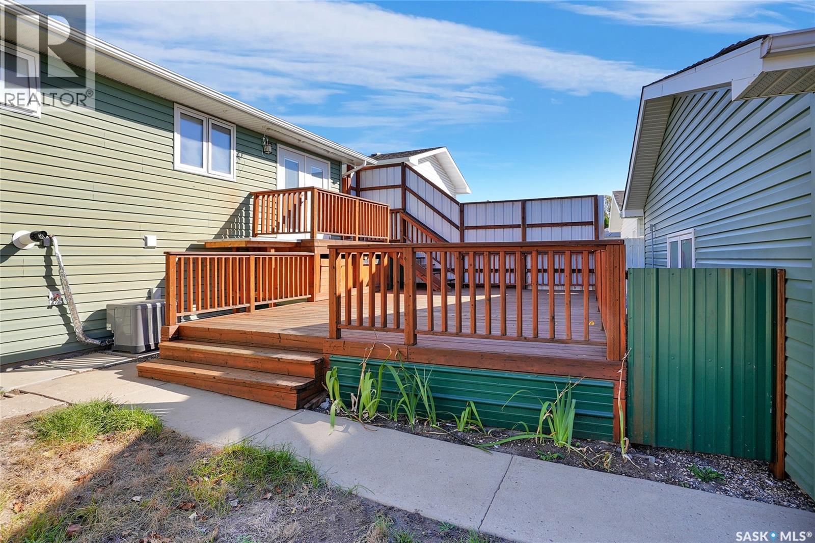 1631 Glendale Street, Moose Jaw, Saskatchewan  S6K 1A9 - Photo 40 - SK022203