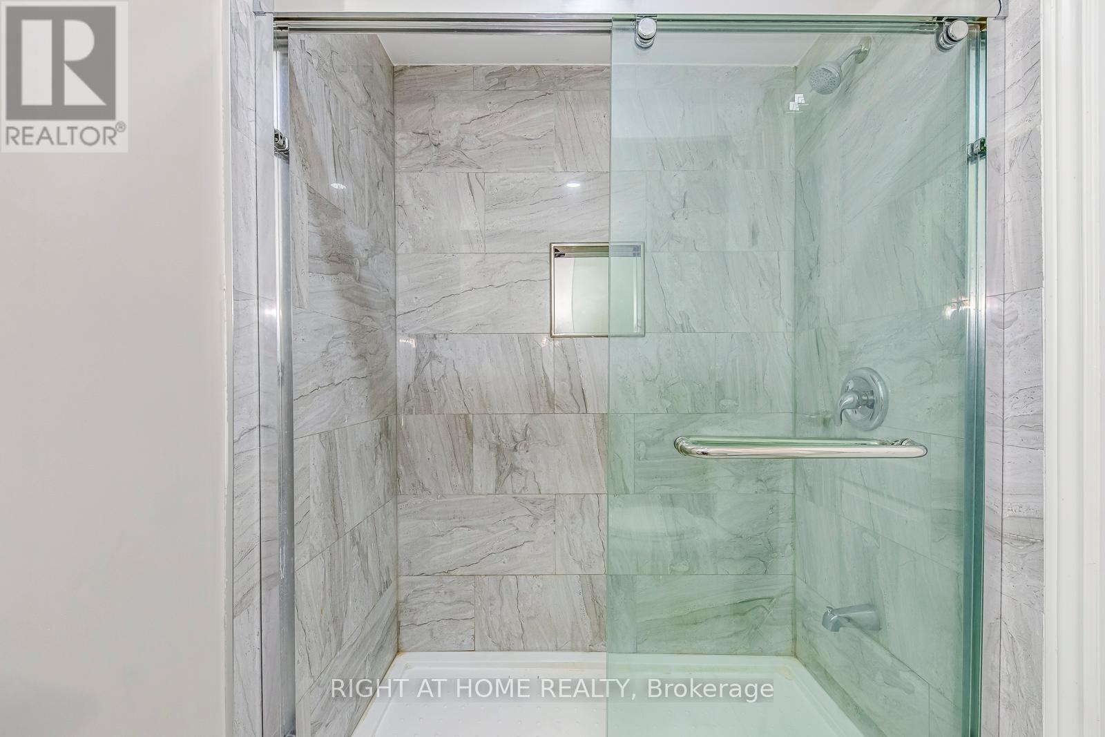 Bsmt - 99 Masters Green Crescent, Brampton (Snelgrove), Ontario  L7A 3K3 - Photo 2 - W12296924