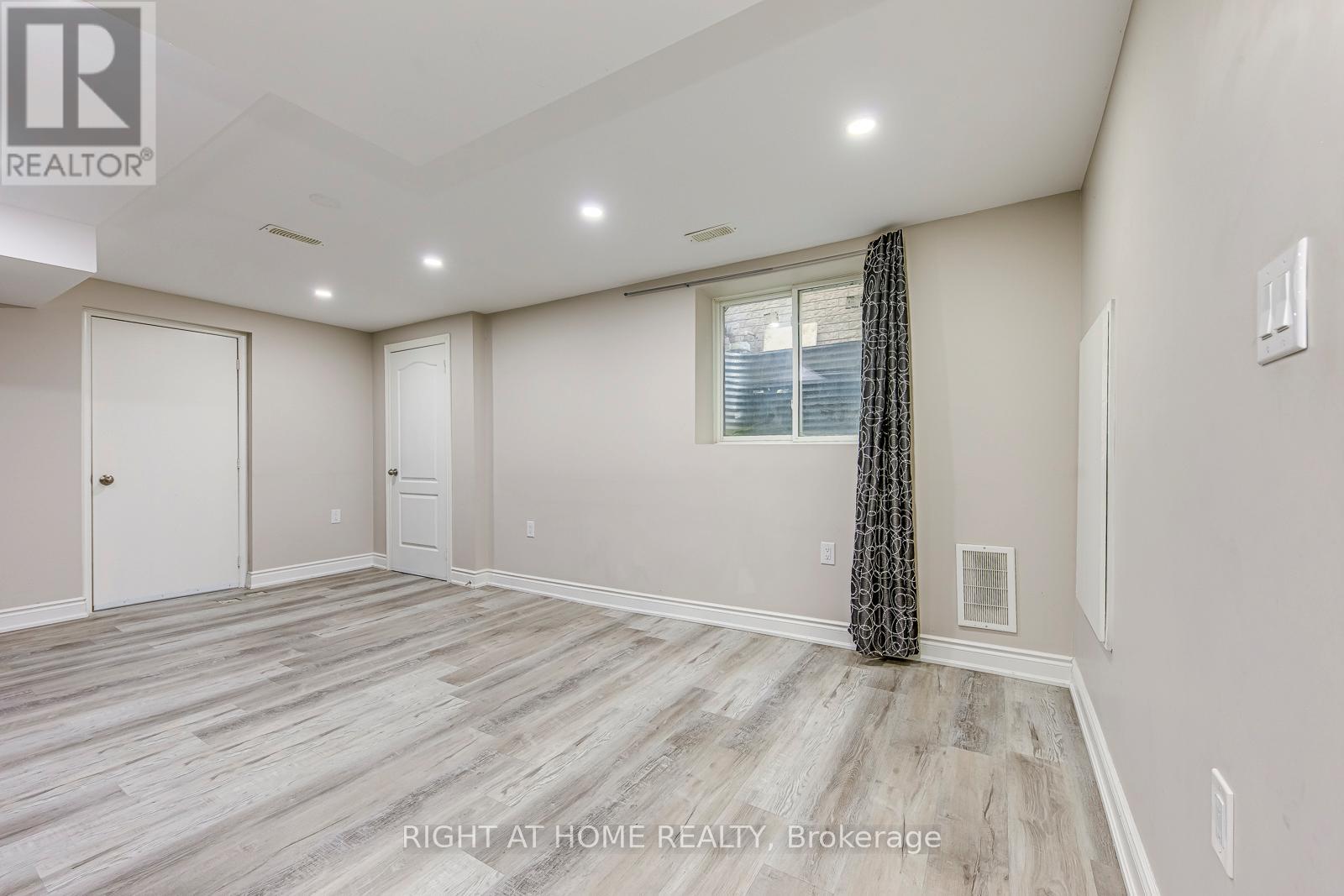 Bsmt - 99 Masters Green Crescent, Brampton (Snelgrove), Ontario  L7A 3K3 - Photo 10 - W12296924