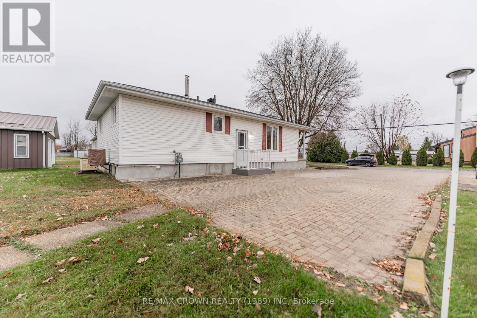 2 Vanier Street, Kapuskasing, Ontario P5N 2P3 - Photo 2 - T12507078