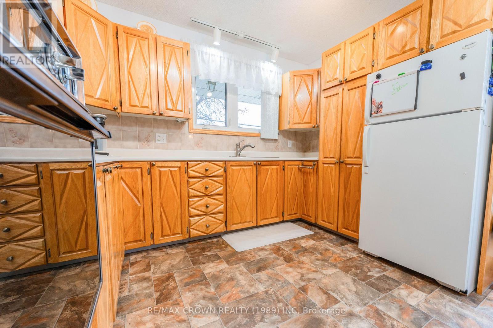 2 Vanier Street, Kapuskasing, Ontario P5N 2P3 - Photo 9 - T12507078