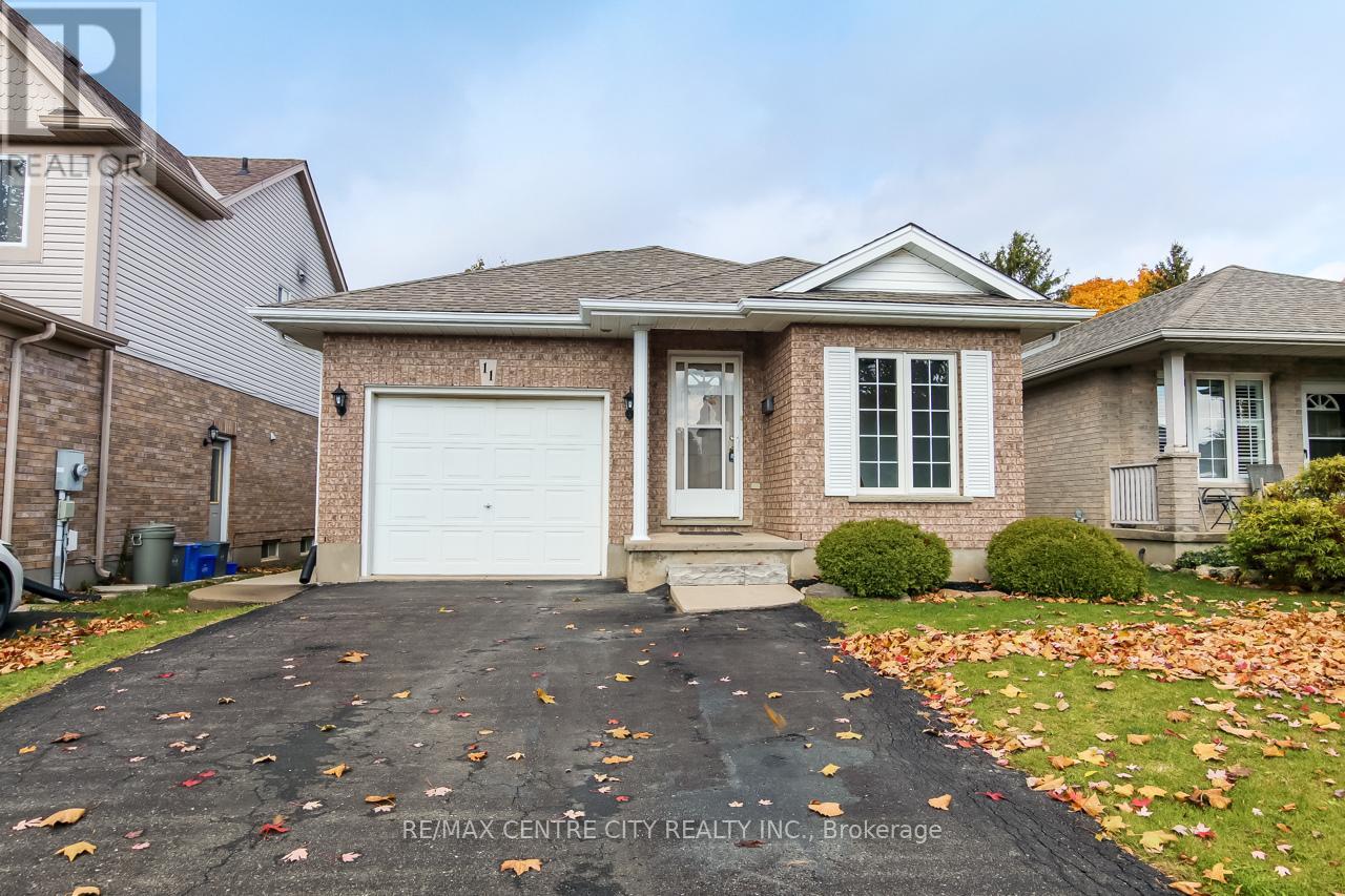 11 Axford Parkway, St. Thomas, Ontario  N5R 6E6 - Photo 1 - X12507008