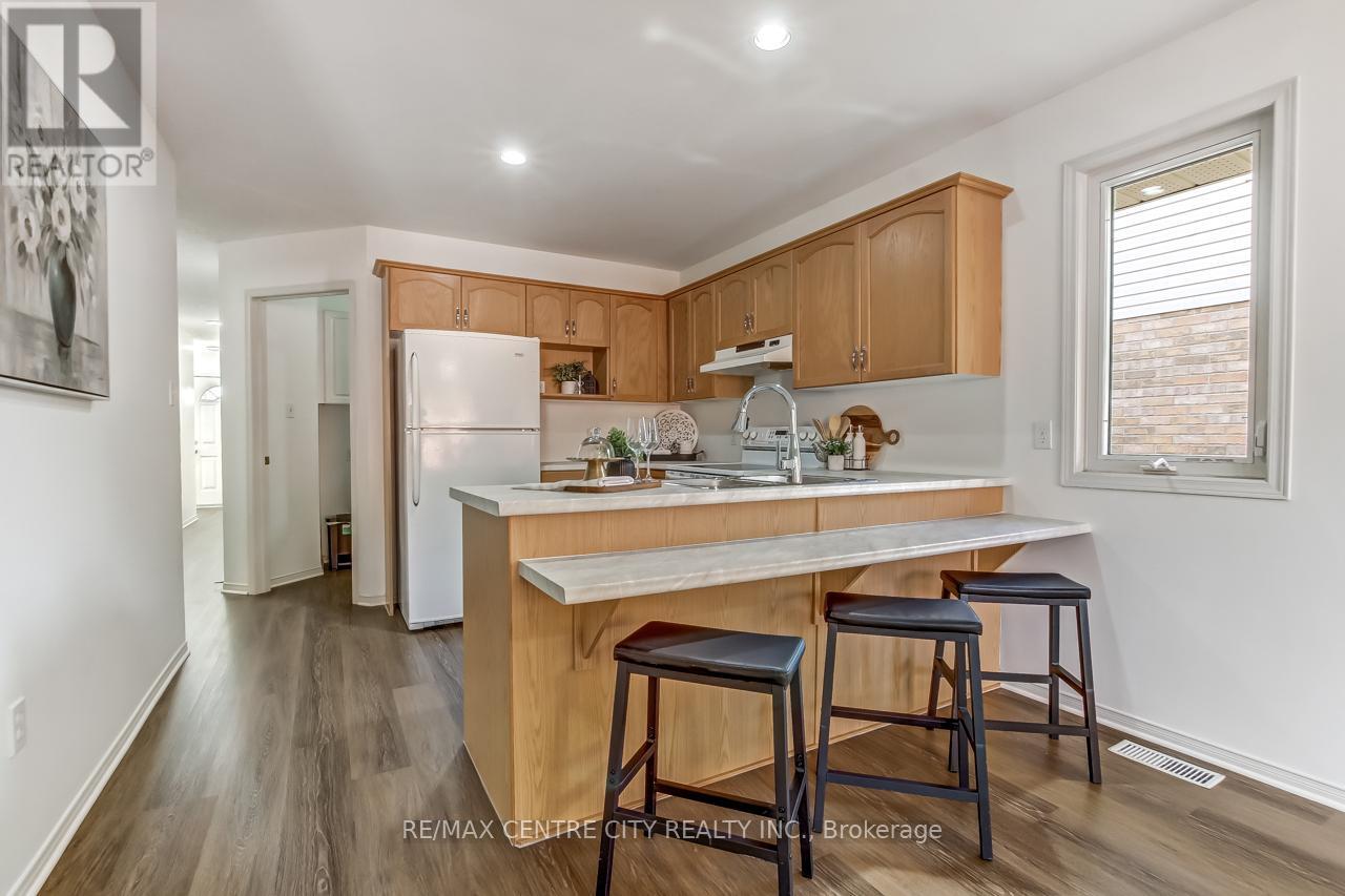 11 Axford Parkway, St. Thomas, Ontario  N5R 6E6 - Photo 11 - X12507008