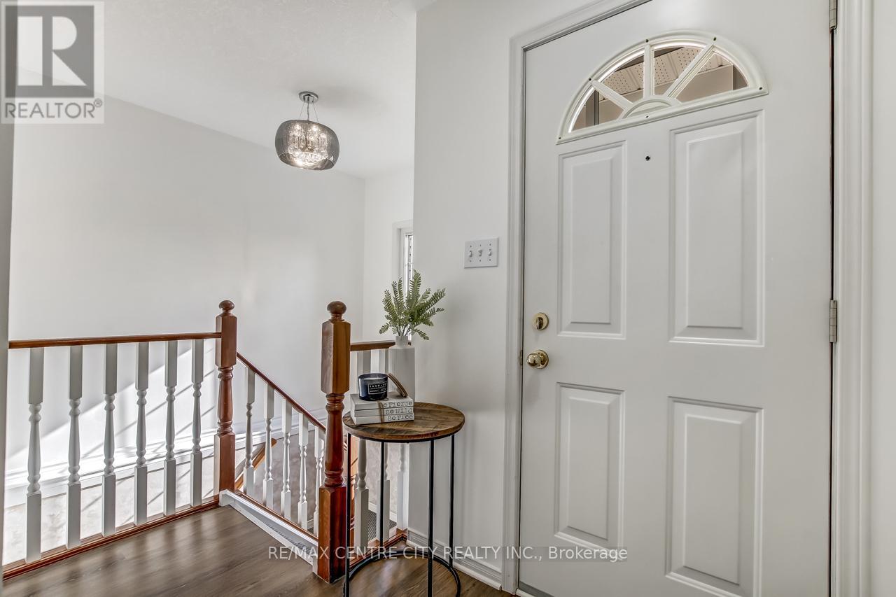 11 Axford Parkway, St. Thomas, Ontario  N5R 6E6 - Photo 2 - X12507008