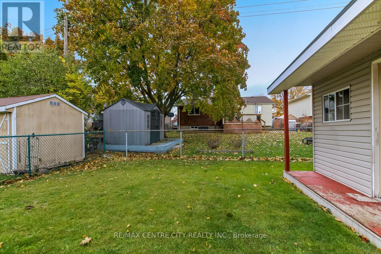 11 Axford Parkway, St. Thomas, Ontario  N5R 6E6 - Photo 25 - X12507008