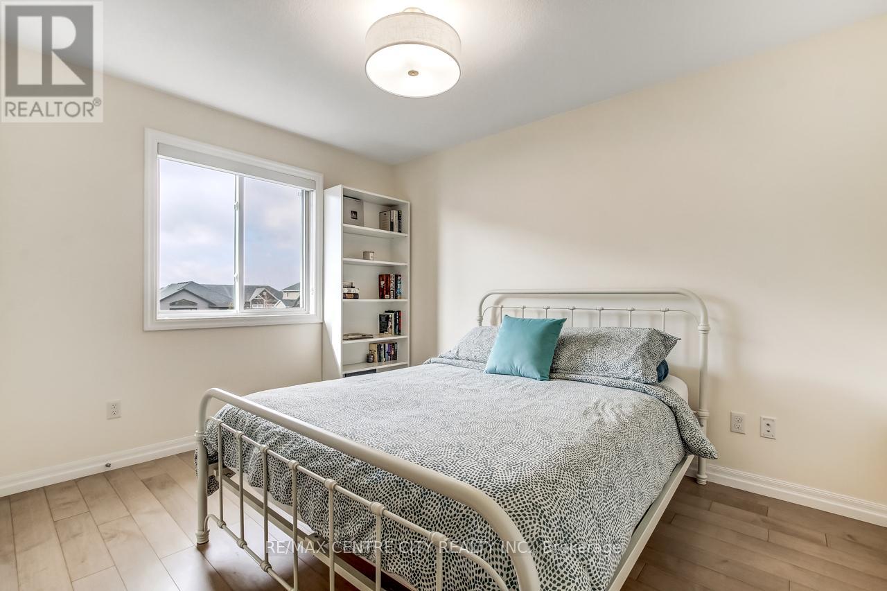 8 Redhaven Lane, St. Thomas, Ontario  N5R 0K2 - Photo 26 - X12507066