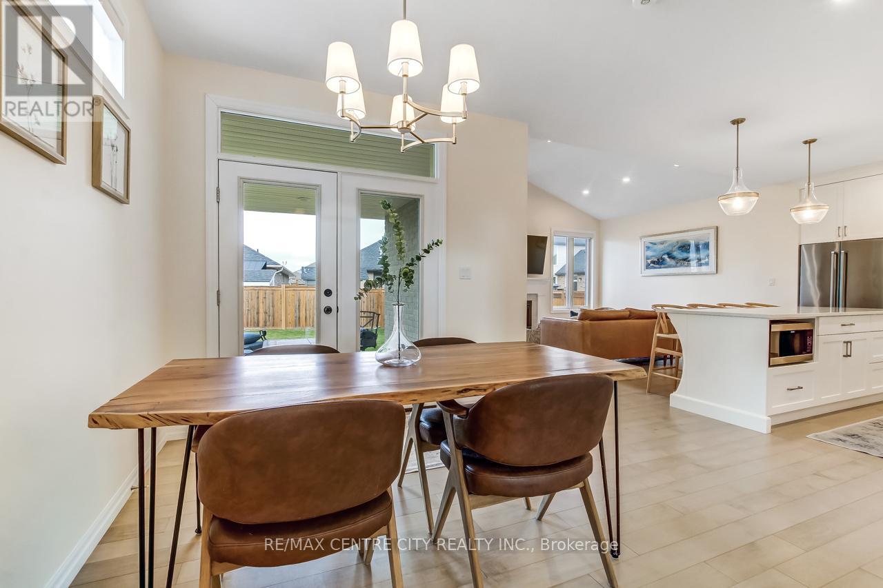 8 Redhaven Lane, St. Thomas, Ontario  N5R 0K2 - Photo 9 - X12507066