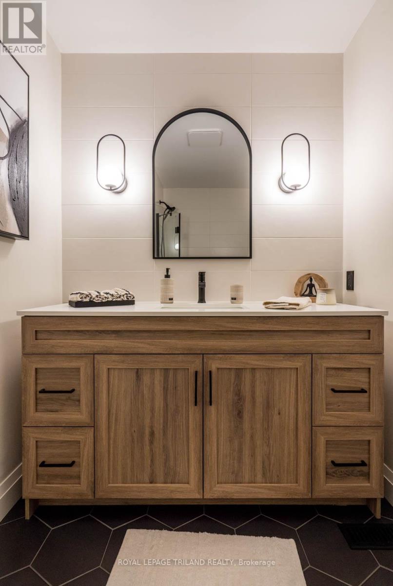 189 Andover Drive, London South, Ontario  N6J 4T8 - Photo 18 - X12507104