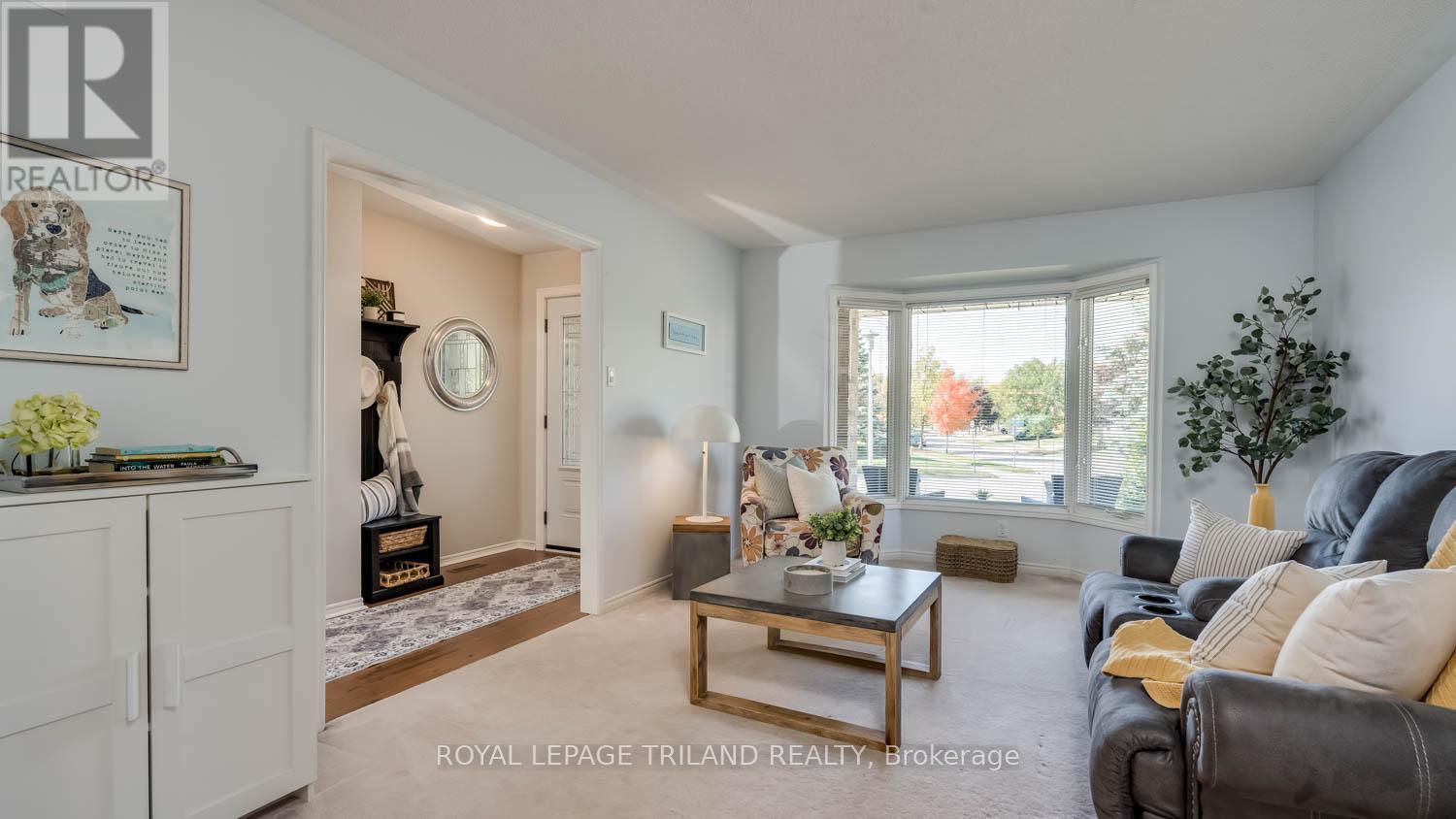 189 Andover Drive, London South, Ontario  N6J 4T8 - Photo 5 - X12507104