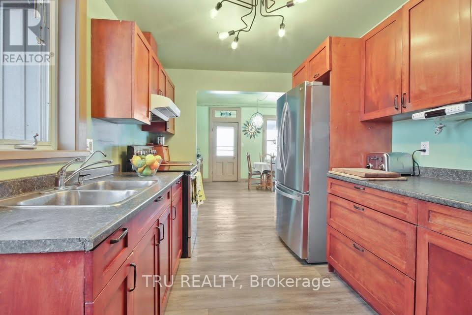 13109 County Rd 3, North Dundas, Ontario  K0C 2K0 - Photo 3 - X12507068