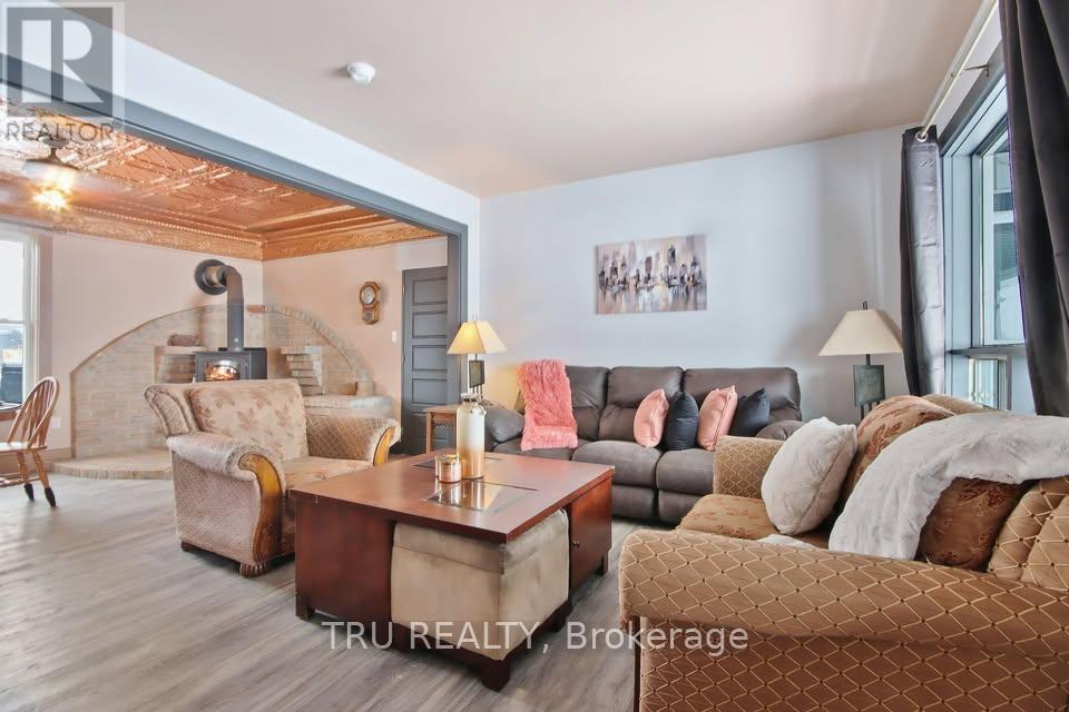 13109 County Rd 3, North Dundas, Ontario  K0C 2K0 - Photo 8 - X12507068