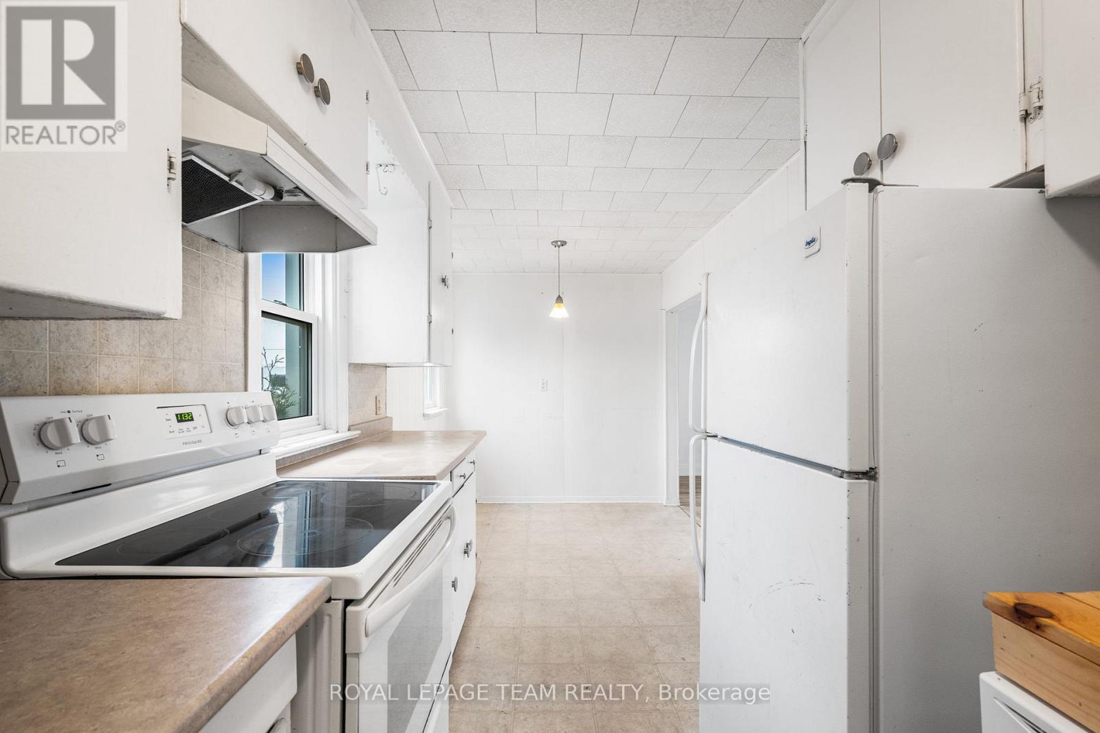 266 Daniel Street S, Arnprior, Ontario  K7S 2M2 - Photo 12 - X12507080