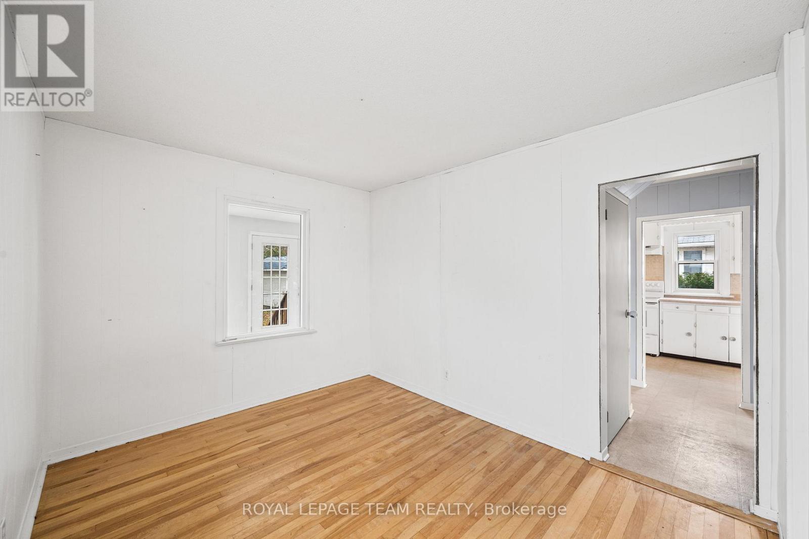 266 Daniel Street S, Arnprior, Ontario  K7S 2M2 - Photo 17 - X12507080