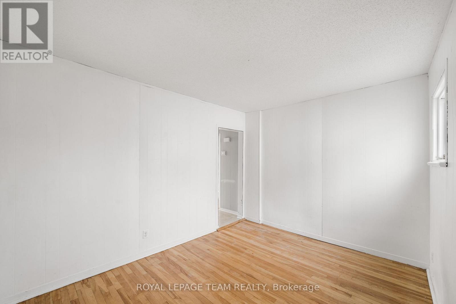 266 Daniel Street S, Arnprior, Ontario  K7S 2M2 - Photo 18 - X12507080