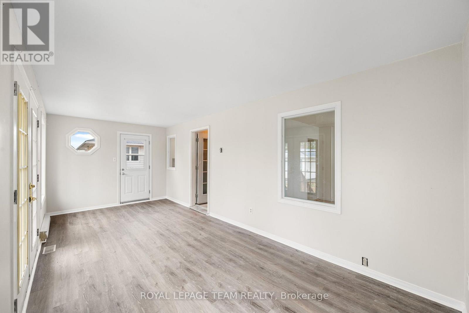 266 Daniel Street S, Arnprior, Ontario  K7S 2M2 - Photo 22 - X12507080