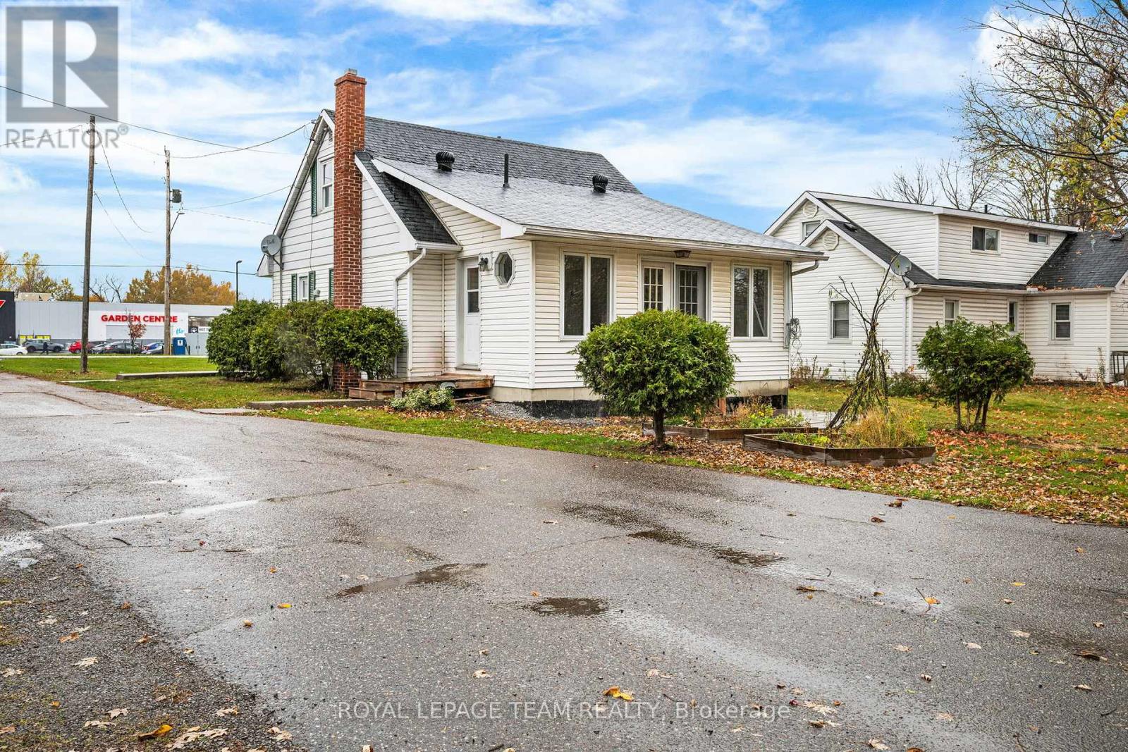 266 Daniel Street S, Arnprior, Ontario  K7S 2M2 - Photo 38 - X12507080