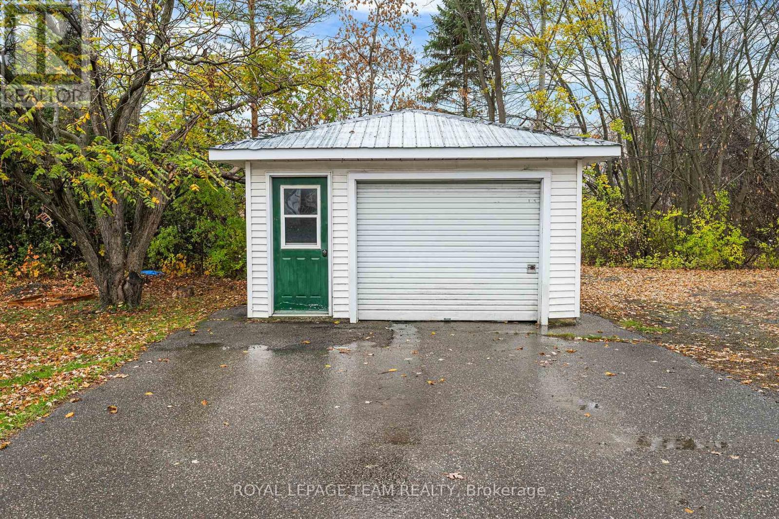266 Daniel Street S, Arnprior, Ontario  K7S 2M2 - Photo 39 - X12507080