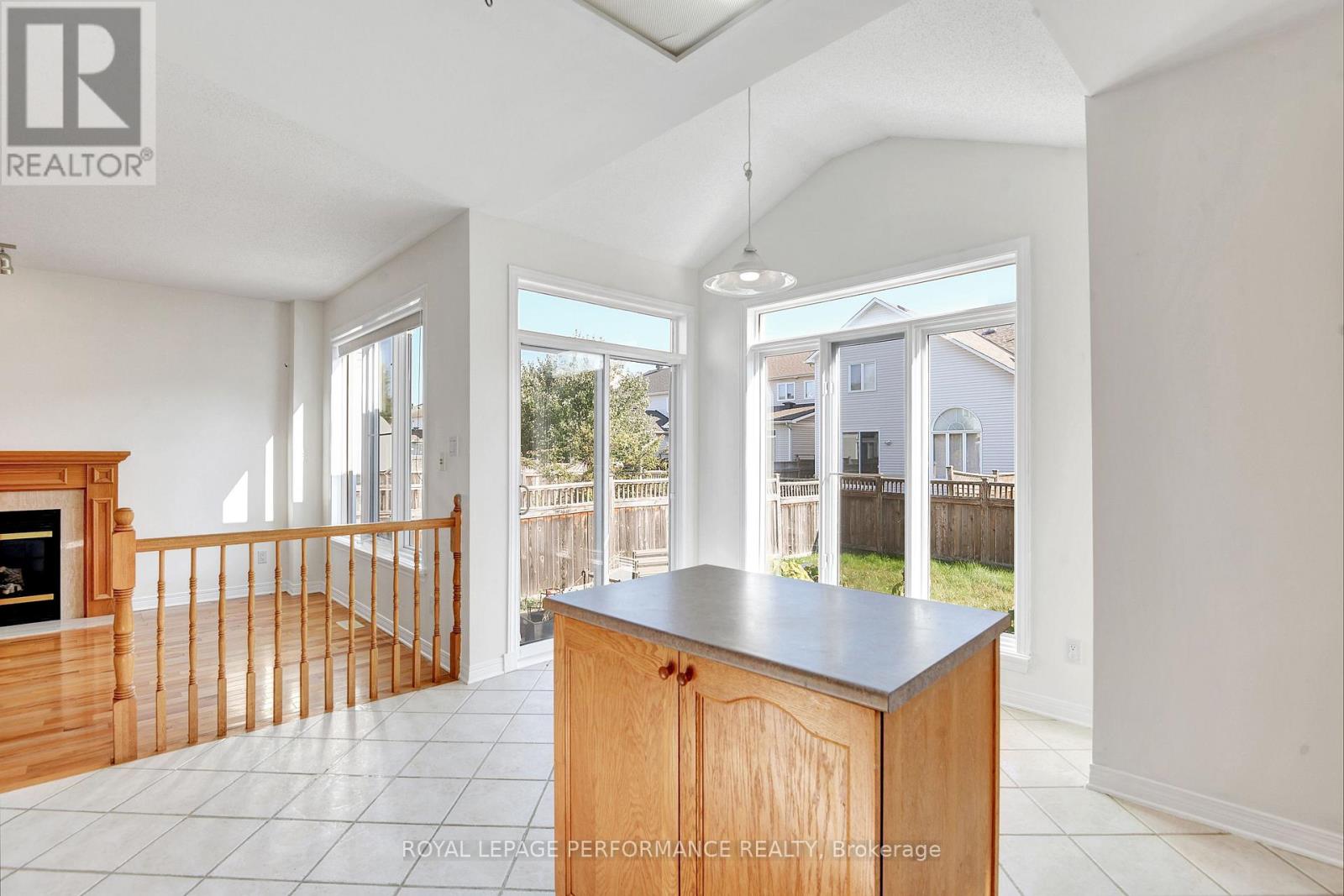 22 Mountain Ash Drive, Ottawa, Ontario  K2G 6R3 - Photo 11 - X12507106