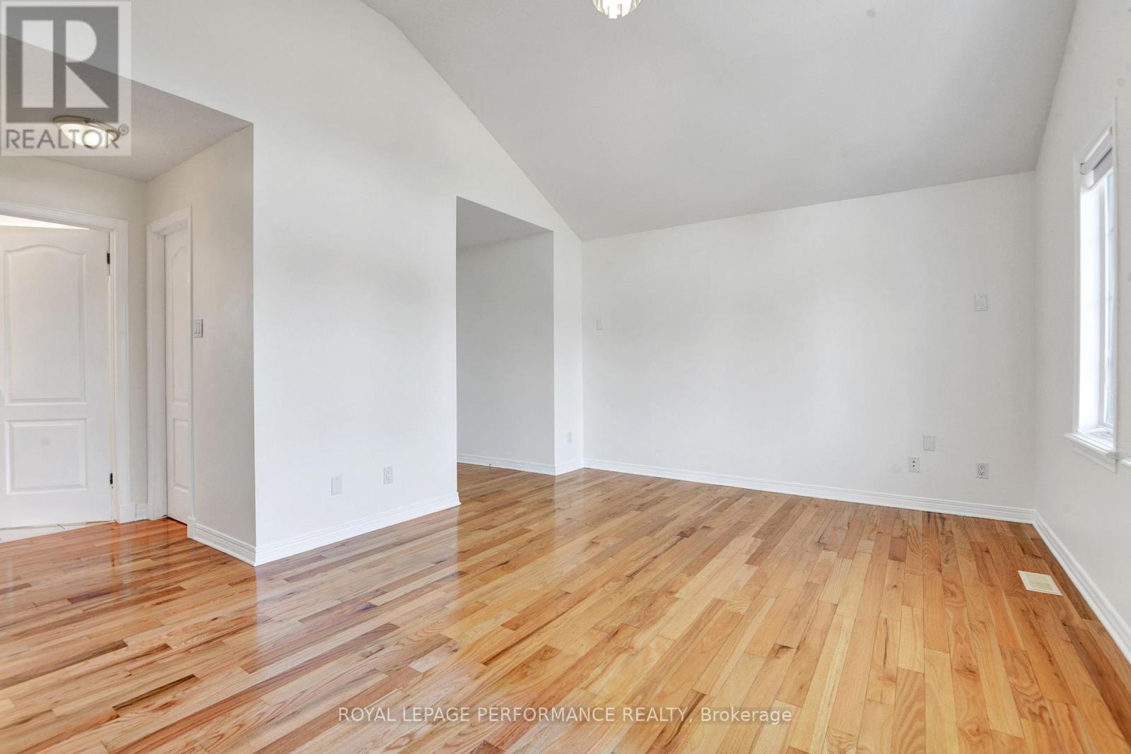 22 Mountain Ash Drive, Ottawa, Ontario  K2G 6R3 - Photo 19 - X12507106