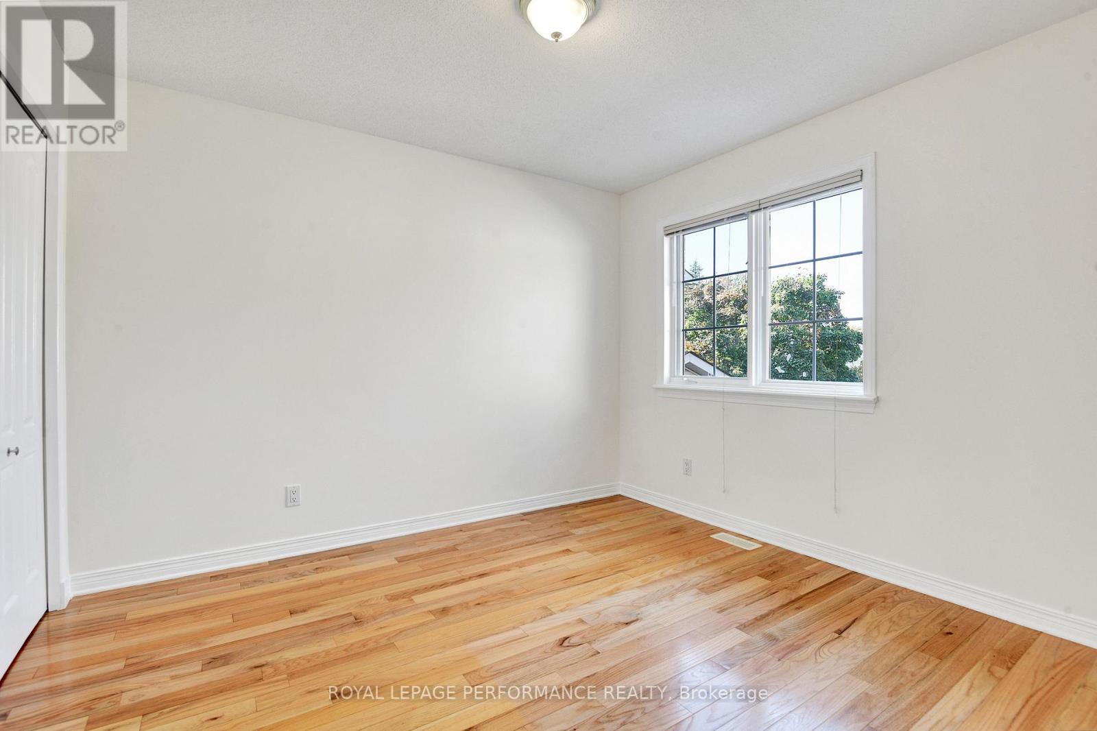 22 Mountain Ash Drive, Ottawa, Ontario  K2G 6R3 - Photo 21 - X12507106