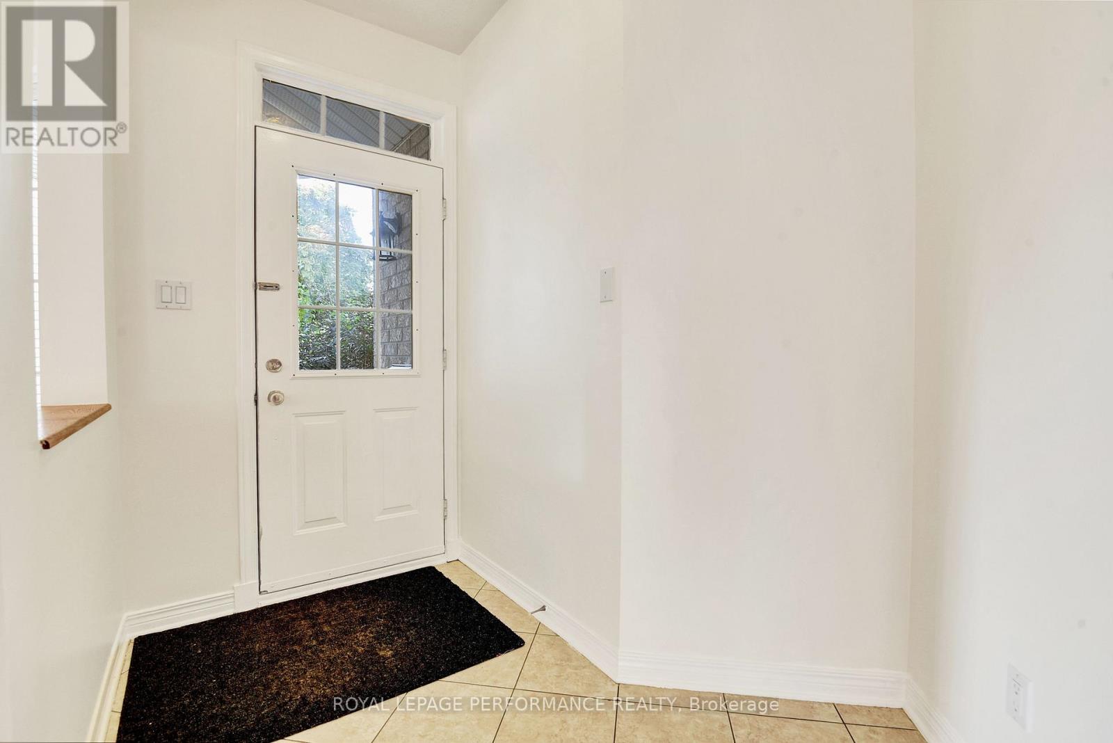 22 Mountain Ash Drive, Ottawa, Ontario  K2G 6R3 - Photo 4 - X12507106