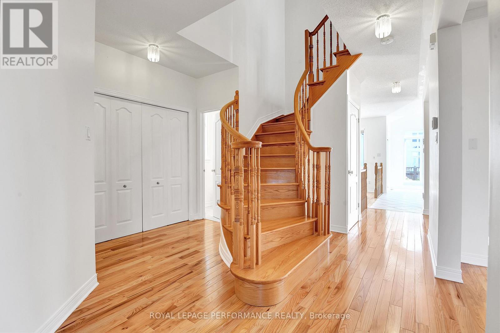 22 Mountain Ash Drive, Ottawa, Ontario  K2G 6R3 - Photo 5 - X12507106