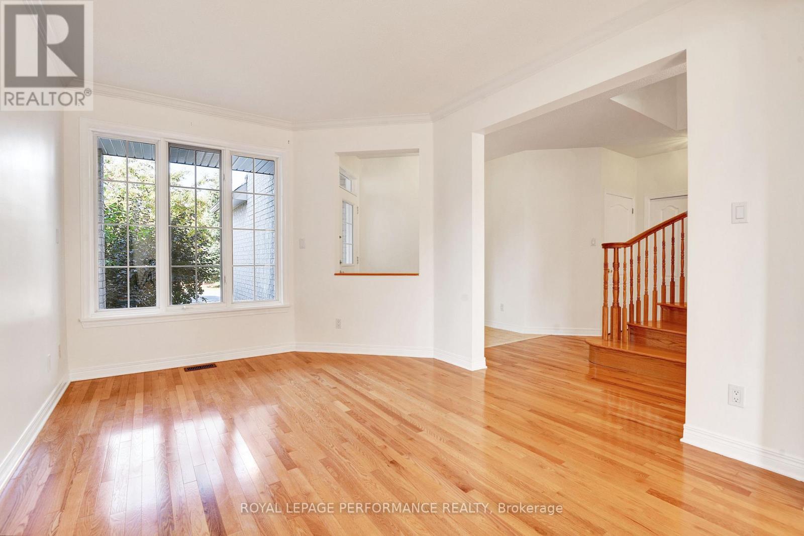 22 Mountain Ash Drive, Ottawa, Ontario  K2G 6R3 - Photo 6 - X12507106