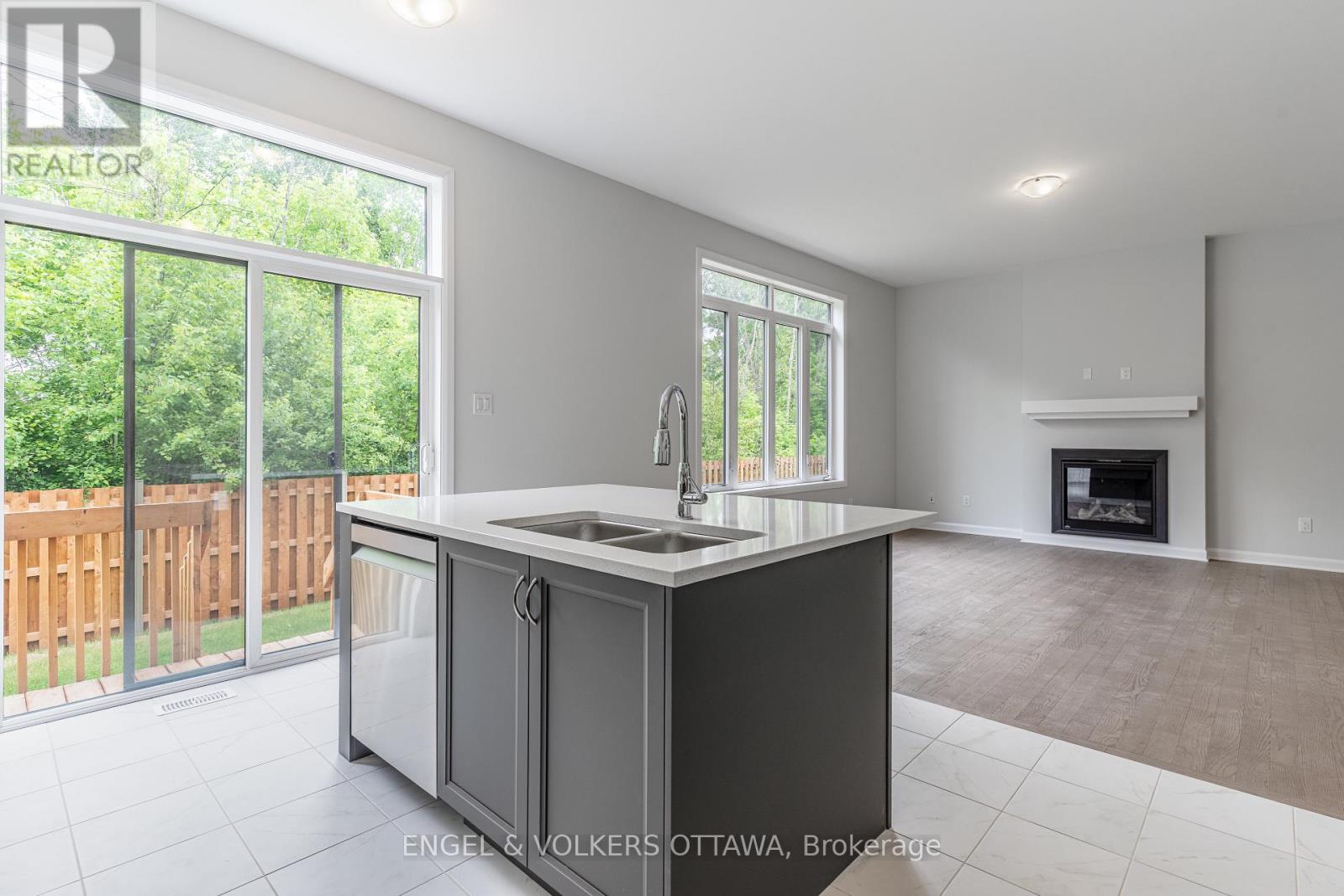 325 Elsie Macgill Walk, Ottawa, Ontario  K2W 0K7 - Photo 21 - X12507150