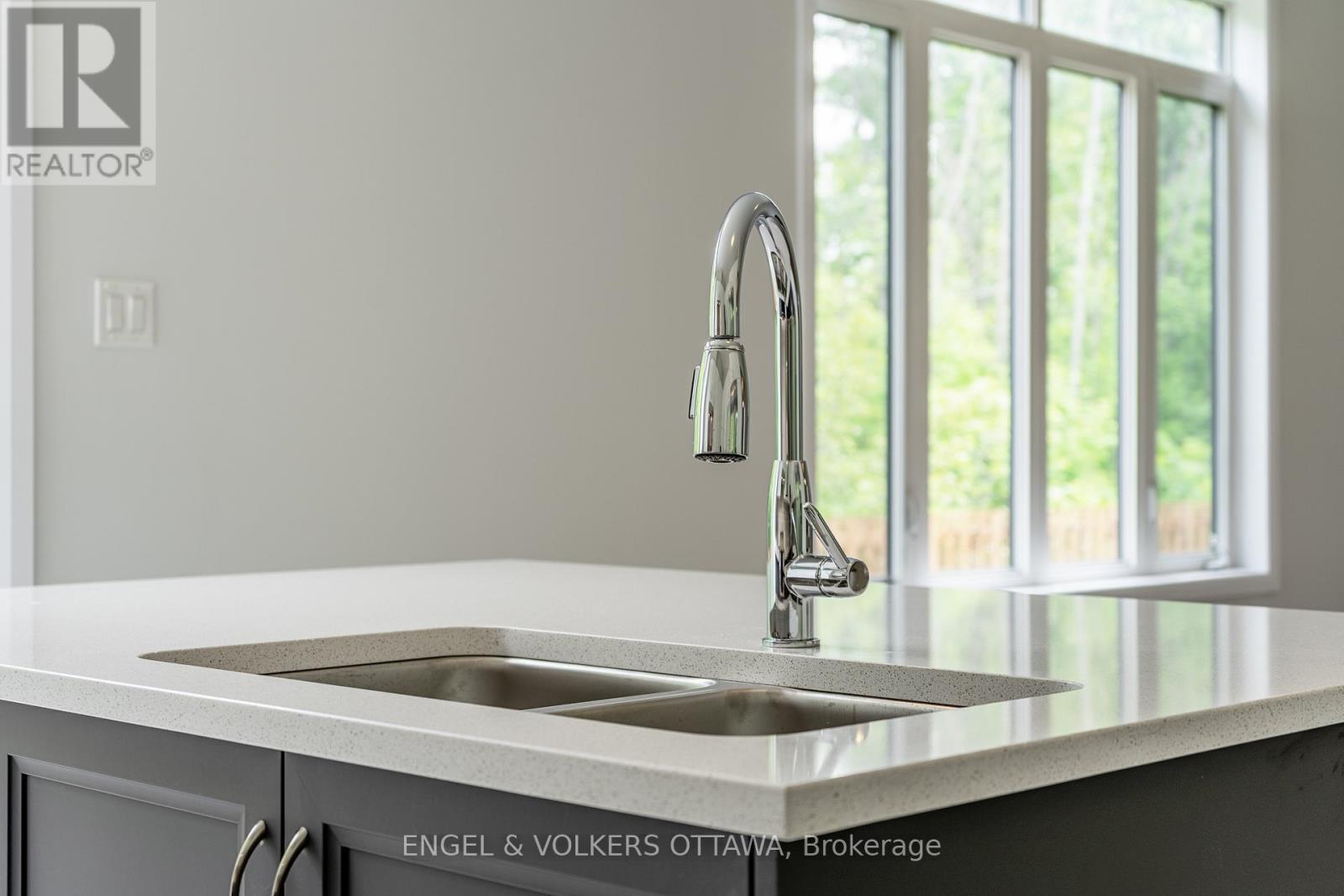 325 Elsie Macgill Walk, Ottawa, Ontario  K2W 0K7 - Photo 22 - X12507150