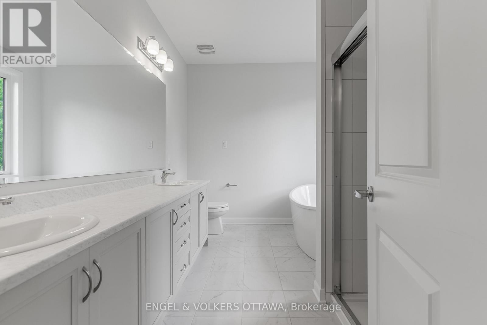 325 Elsie Macgill Walk, Ottawa, Ontario  K2W 0K7 - Photo 31 - X12507150