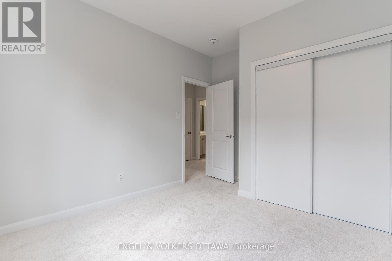 325 Elsie Macgill Walk, Ottawa, Ontario  K2W 0K7 - Photo 38 - X12507150