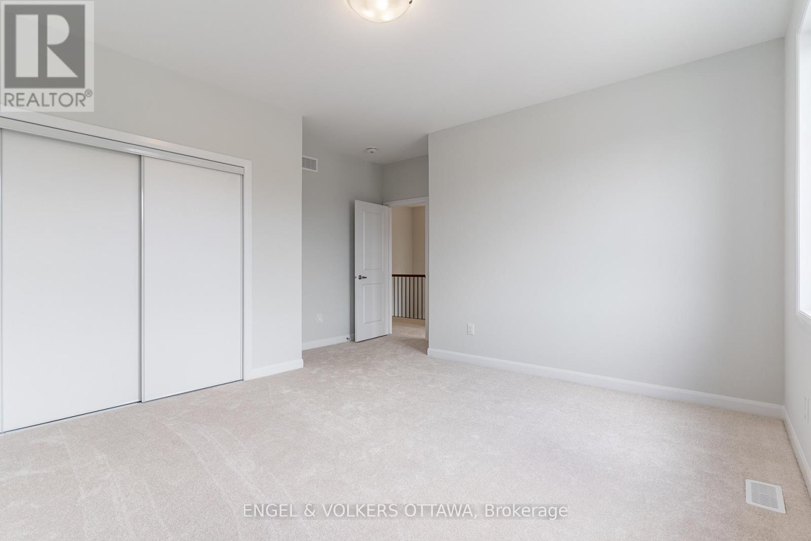 325 Elsie Macgill Walk, Ottawa, Ontario  K2W 0K7 - Photo 40 - X12507150