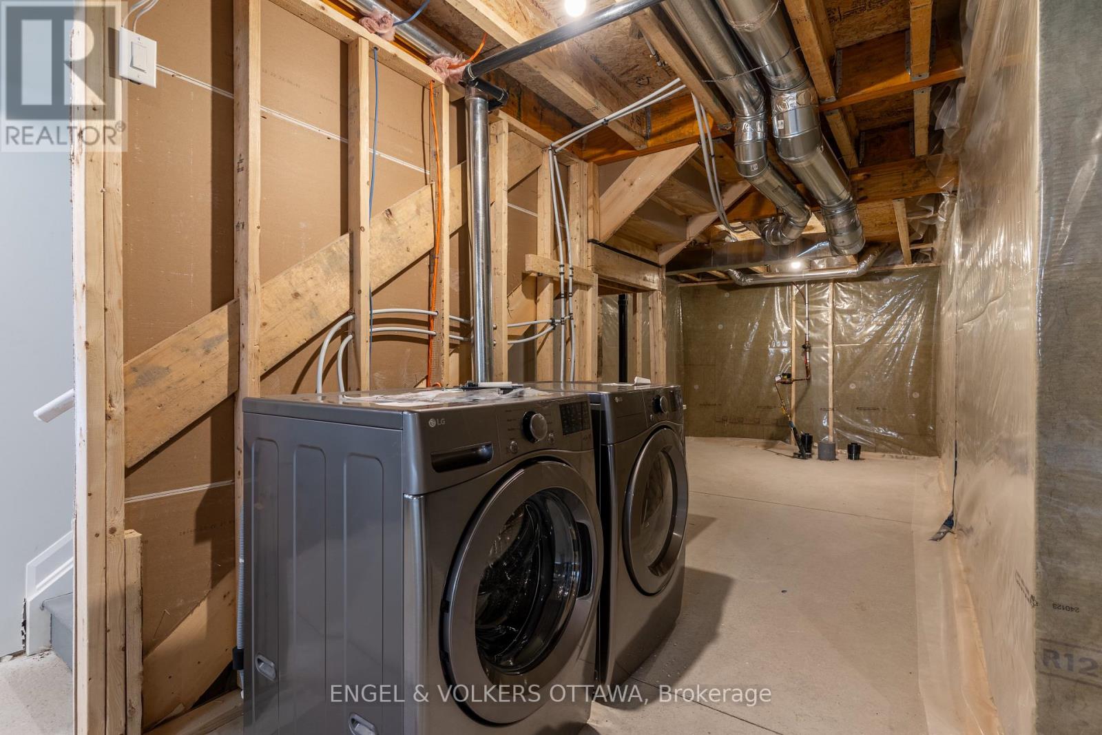 325 Elsie Macgill Walk, Ottawa, Ontario  K2W 0K7 - Photo 45 - X12507150