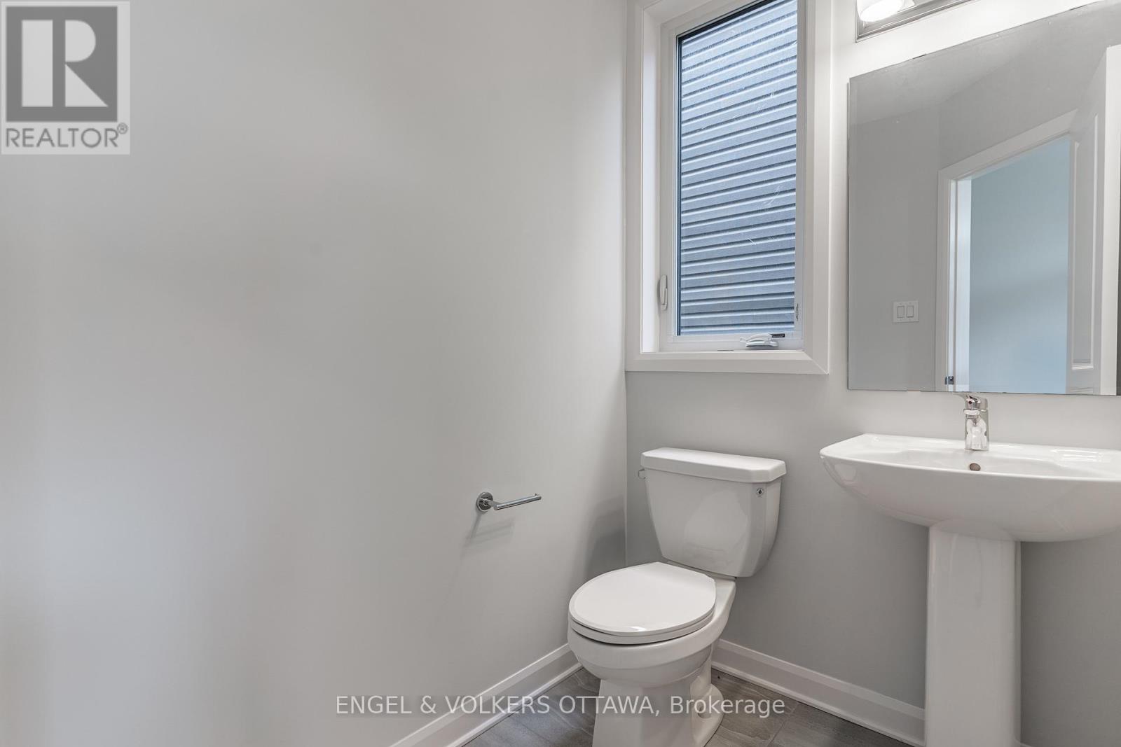 325 Elsie Macgill Walk, Ottawa, Ontario  K2W 0K7 - Photo 7 - X12507150