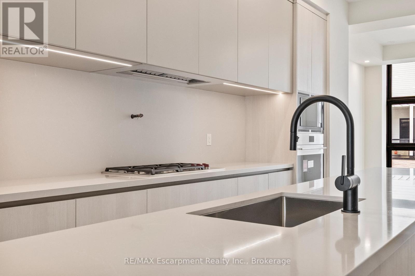 2 - 138 East Street, Oakville, Ontario  L6L 0H9 - Photo 19 - W12507138