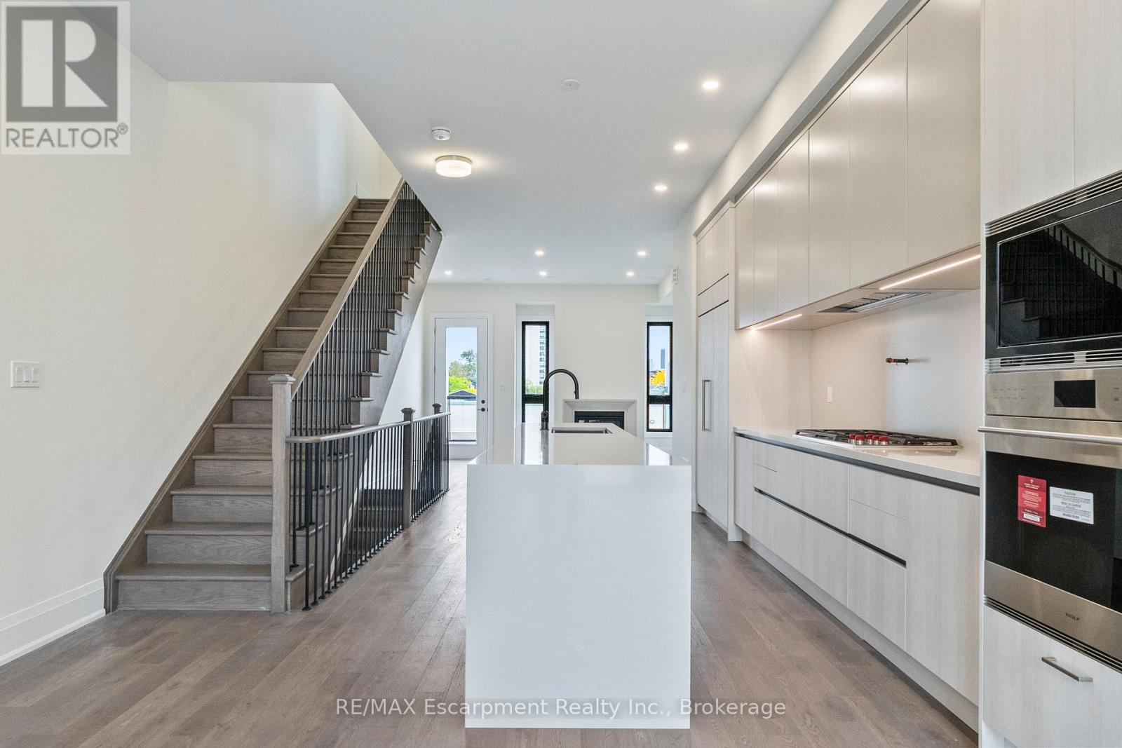 2 - 138 East Street, Oakville, Ontario  L6L 0H9 - Photo 21 - W12507138