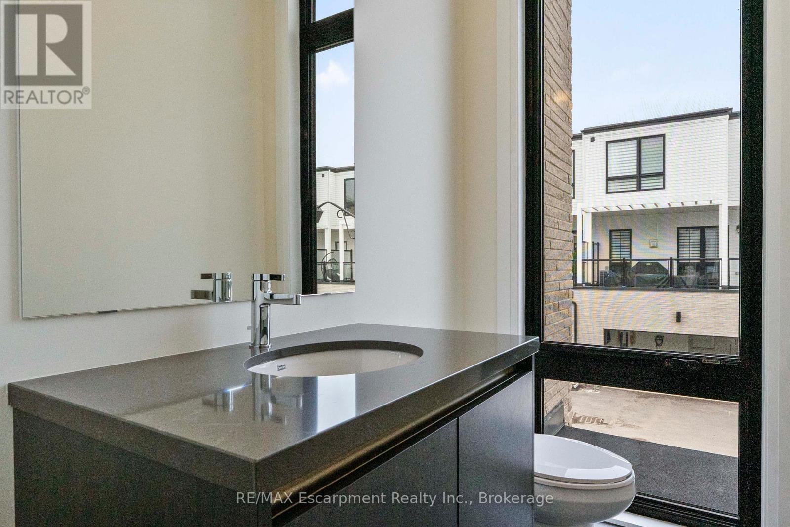 2 - 138 East Street, Oakville, Ontario  L6L 0H9 - Photo 27 - W12507138