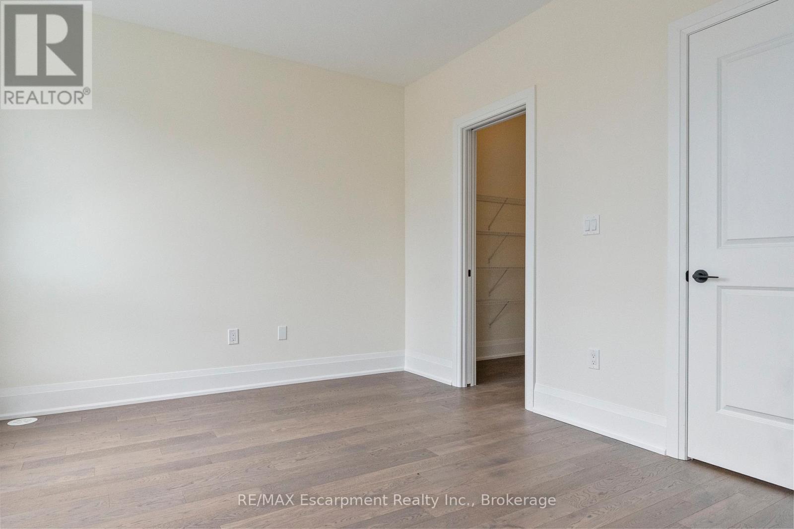 2 - 138 East Street, Oakville, Ontario  L6L 0H9 - Photo 33 - W12507138