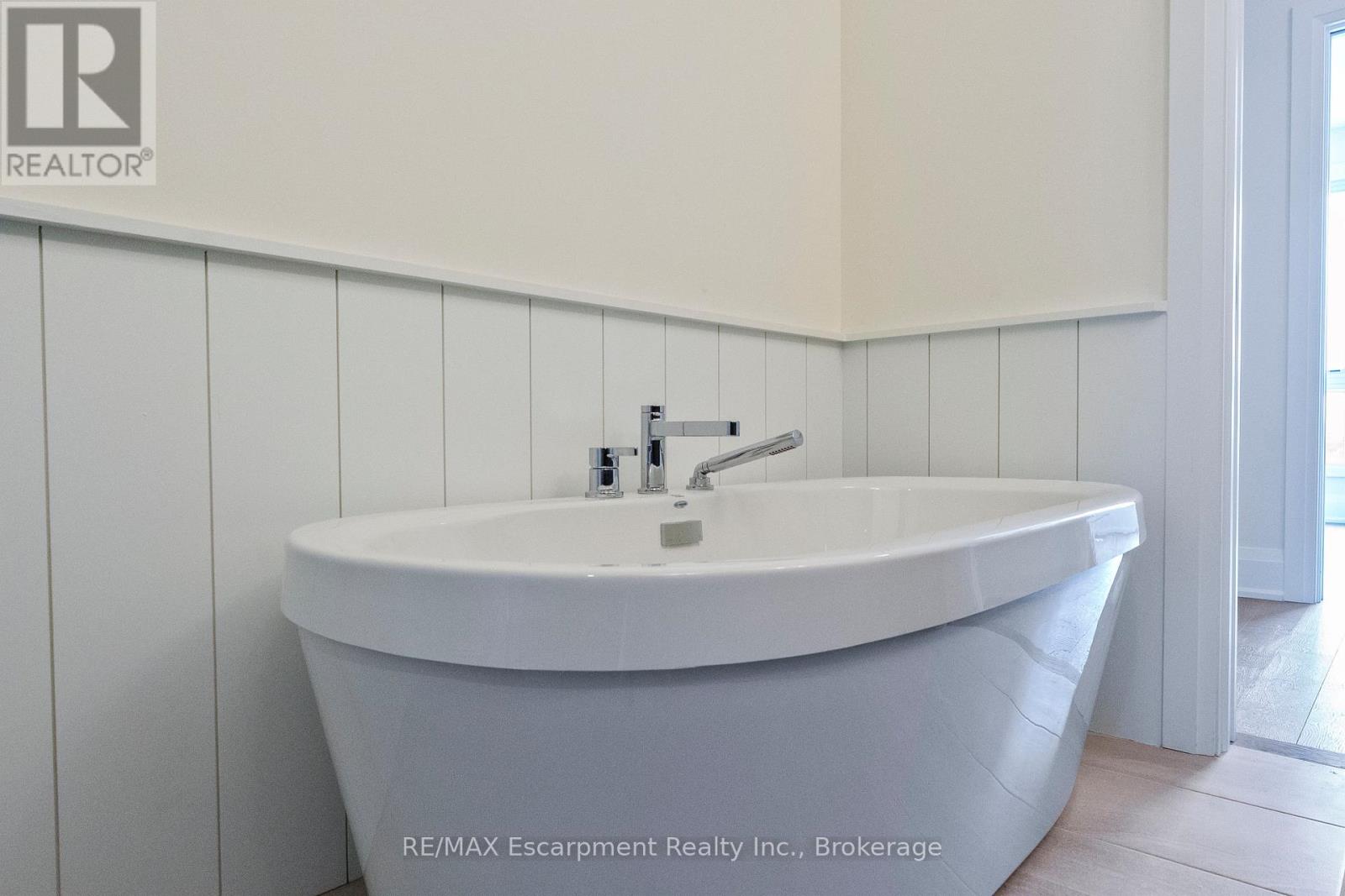 2 - 138 East Street, Oakville, Ontario  L6L 0H9 - Photo 40 - W12507138