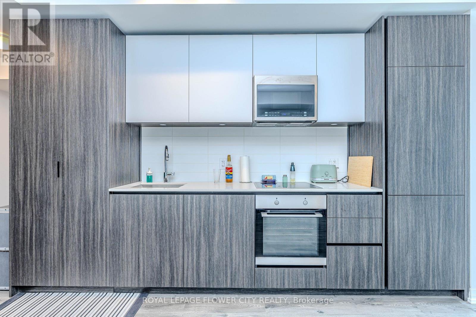 2115 - 8 Widmer Street, Toronto, Ontario  M5V 0W6 - Photo 9 - C12506620