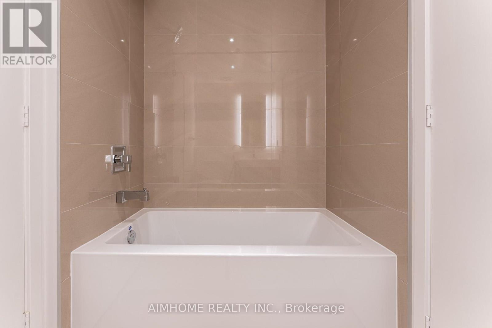 3907 - 1 Yorkville Avenue, Toronto, Ontario  M4W 0B1 - Photo 15 - C12506668