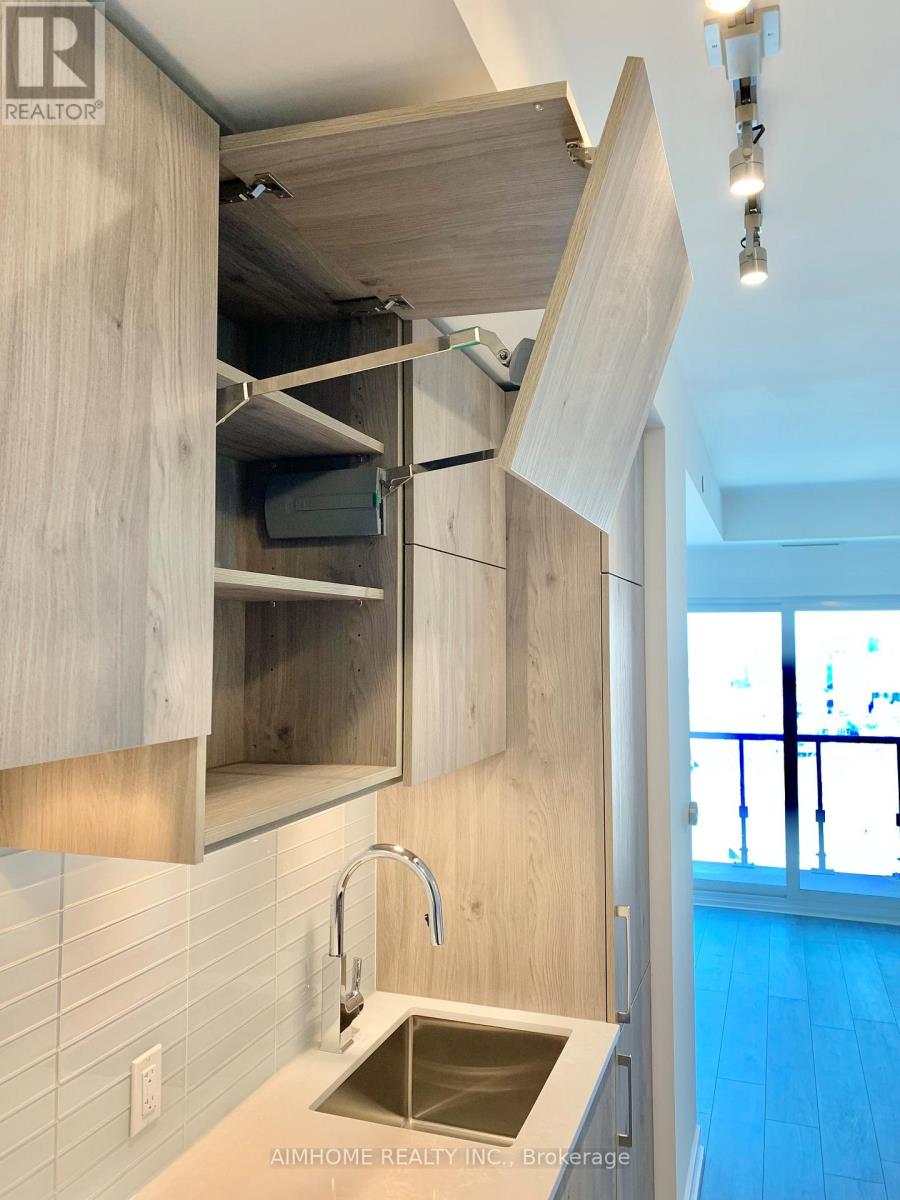 3907 - 1 Yorkville Avenue, Toronto, Ontario  M4W 0B1 - Photo 19 - C12506668