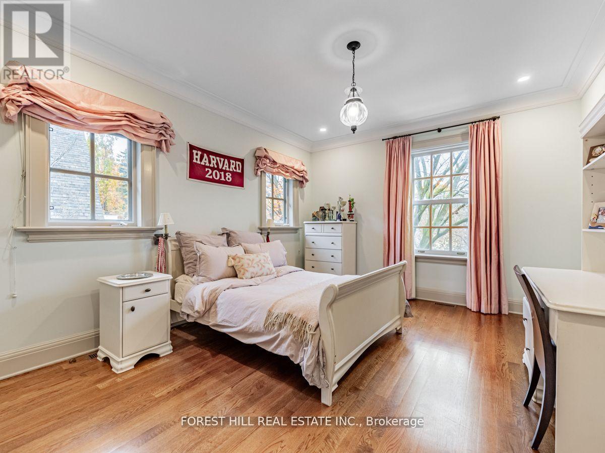 1 BURTON ROAD Toronto (Forest Hill South), ON M5P 1T6