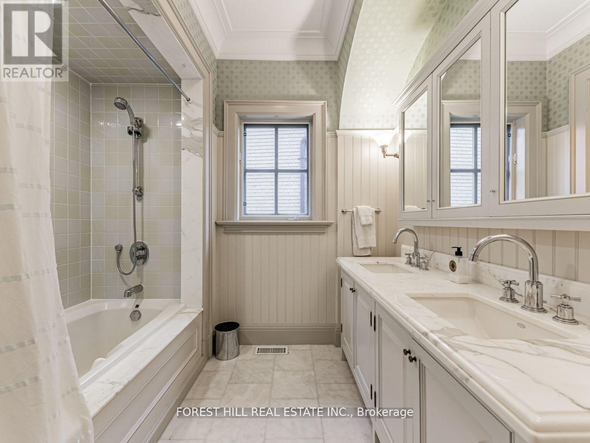 1 BURTON ROAD Toronto (Forest Hill South), ON M5P 1T6