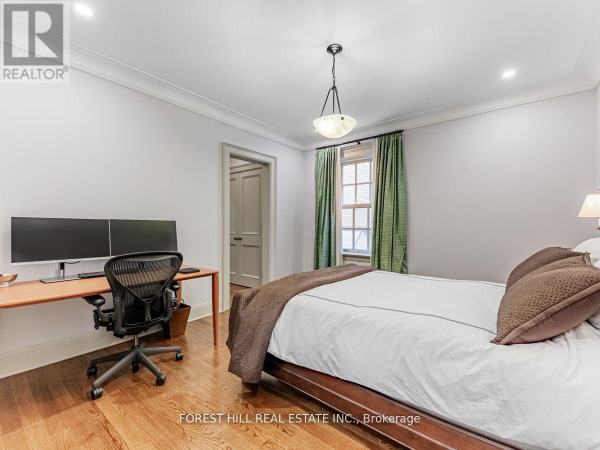 1 BURTON ROAD Toronto (Forest Hill South), ON M5P 1T6