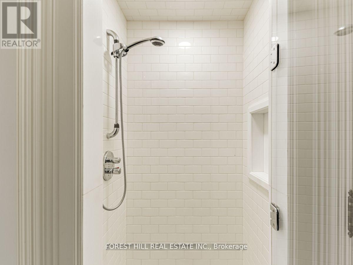 1 BURTON ROAD Toronto (Forest Hill South), ON M5P 1T6