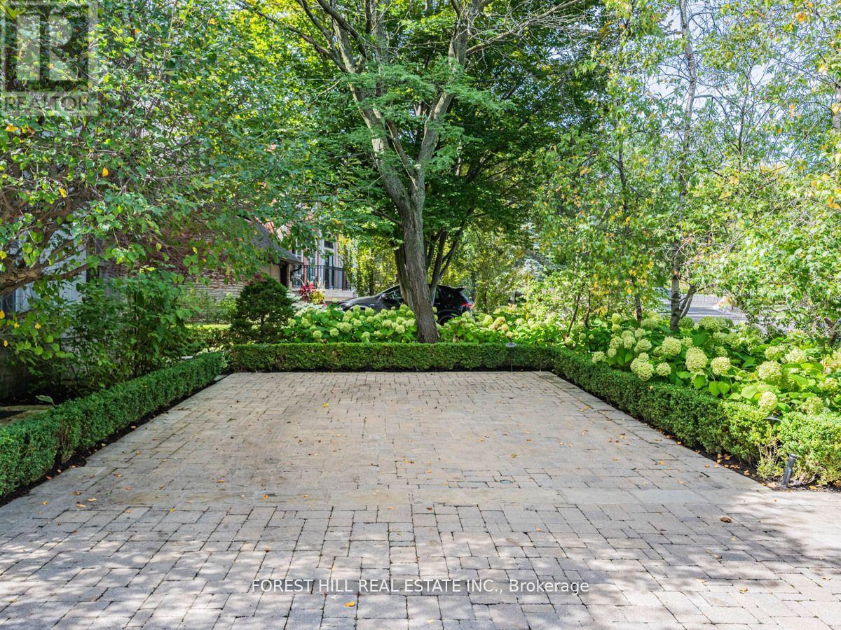 1 BURTON ROAD Toronto (Forest Hill South), ON M5P 1T6