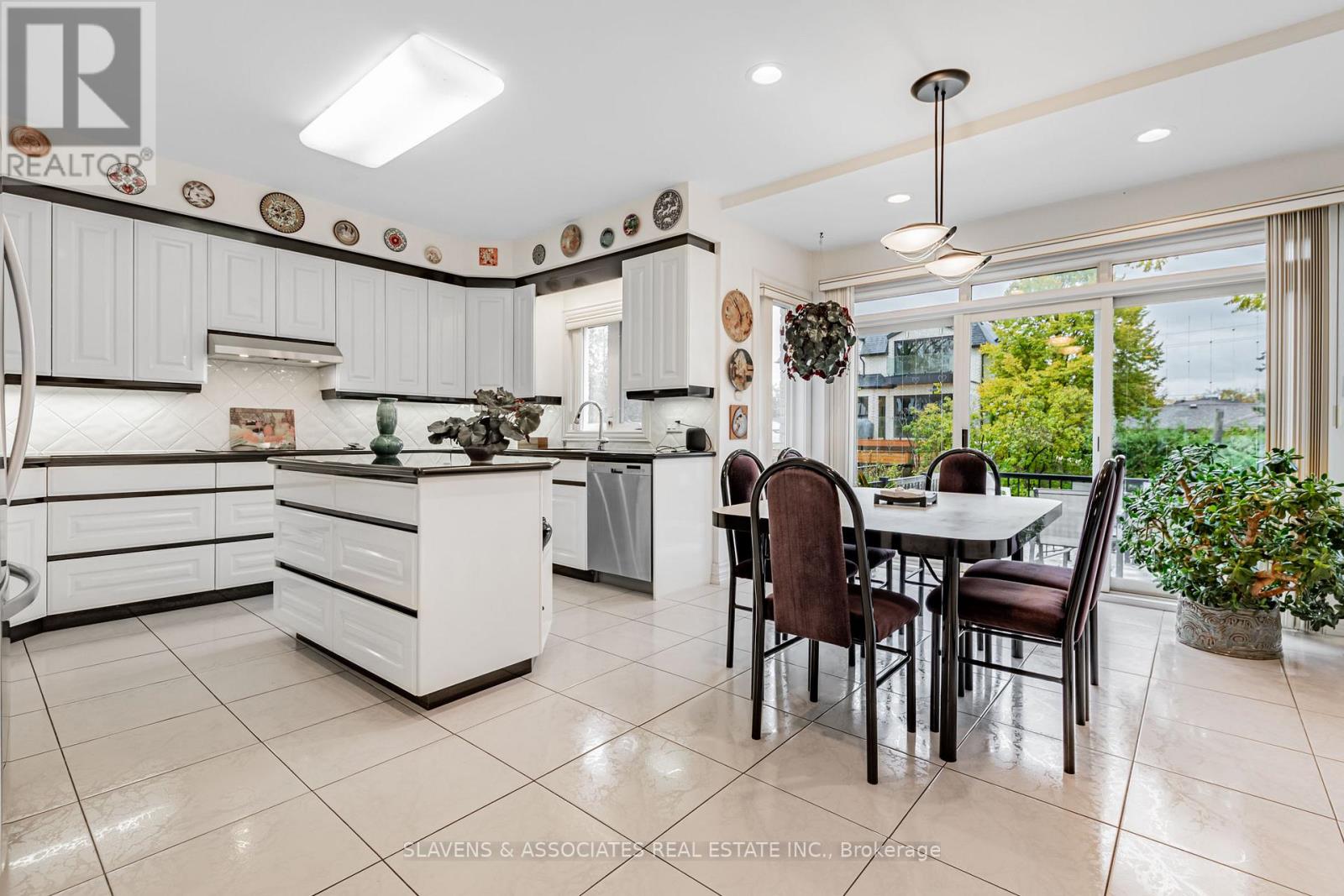 221 Pleasant Avenue, Toronto, Ontario  M2M 1M6 - Photo 11 - C12506766